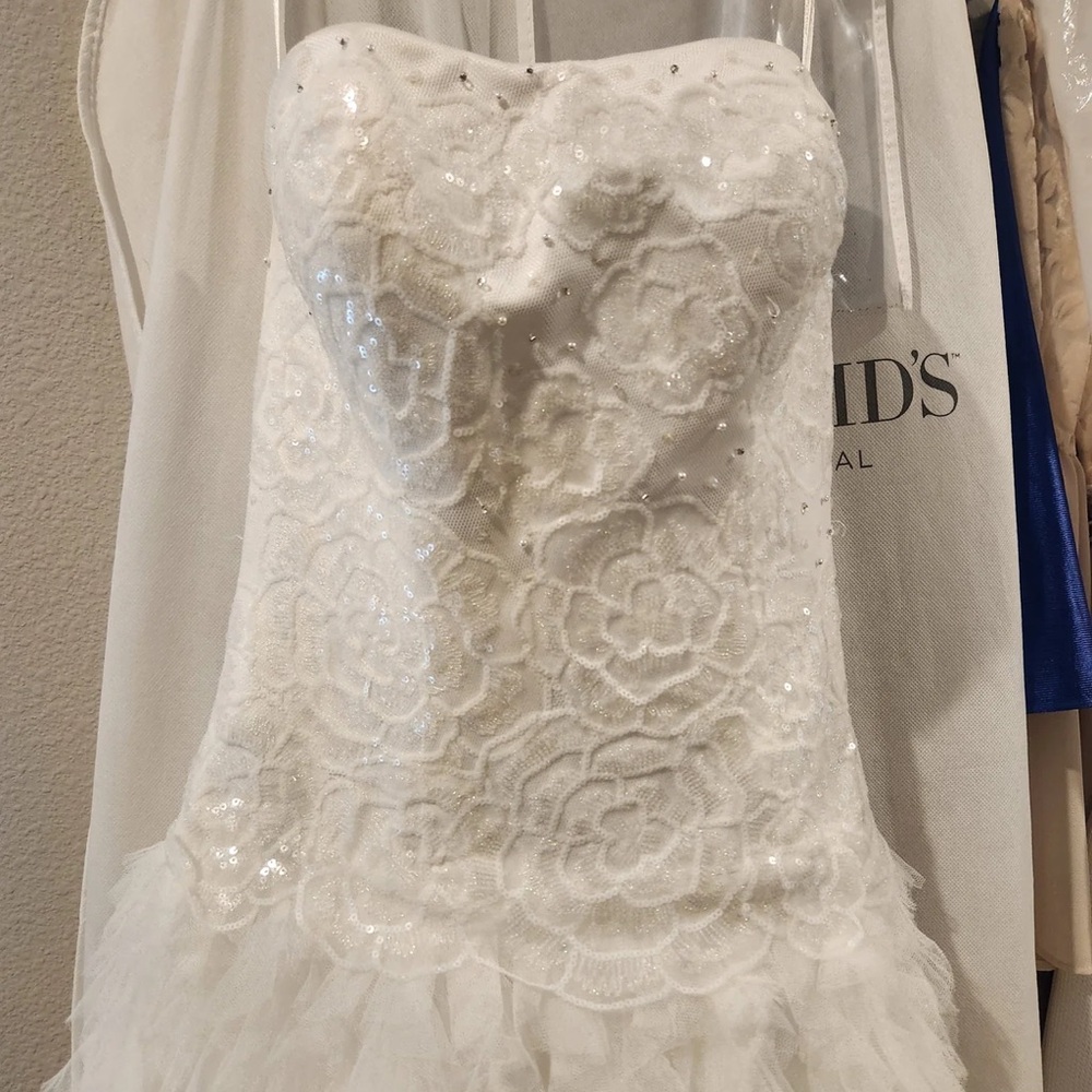 Galina Signature Wedding Dress 👰🏻 - Picture 2 of 5